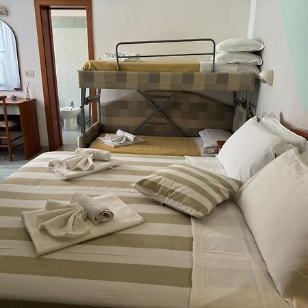 Hotel Villa Caterina Римини Экстерьер фото