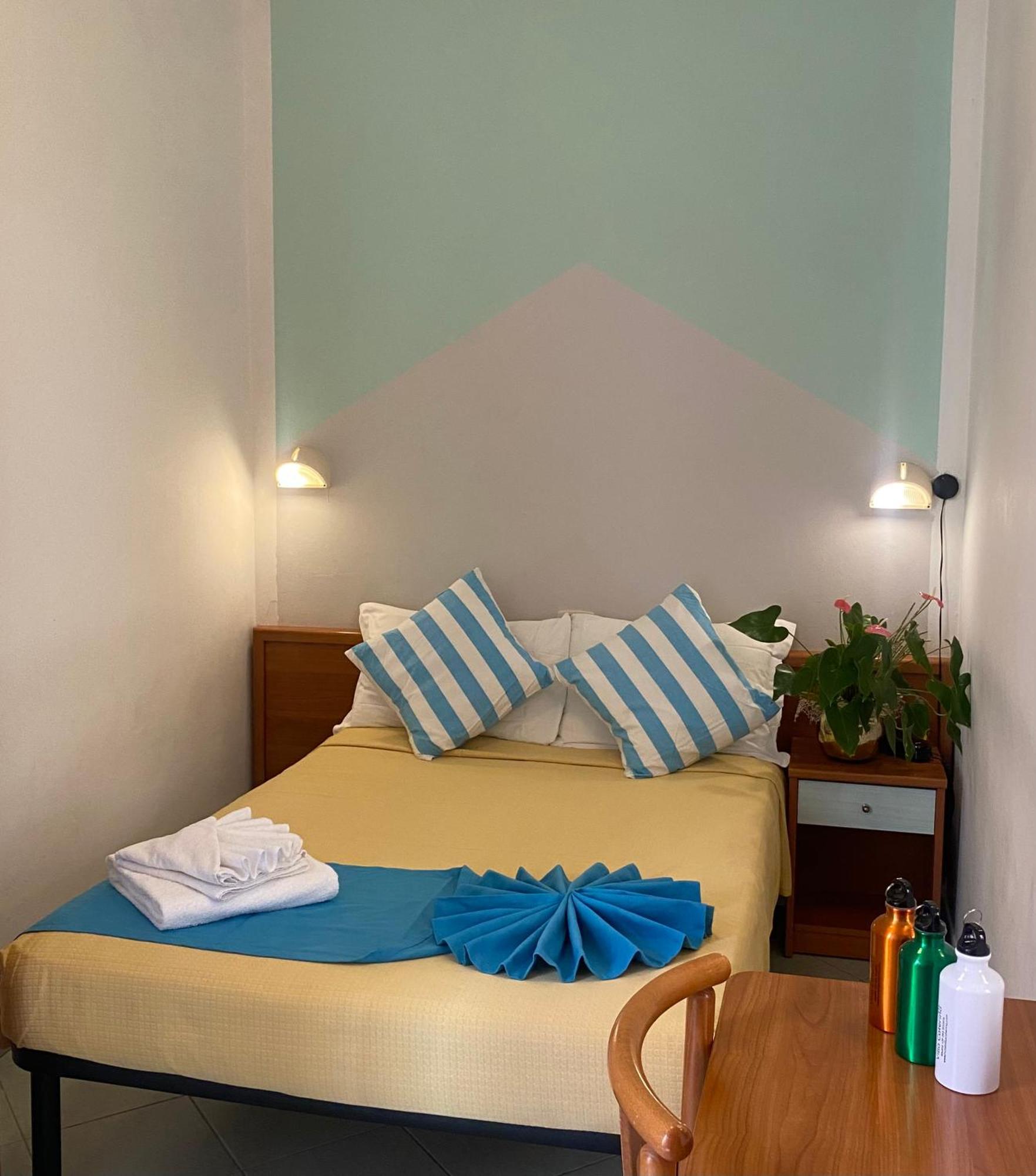 Hotel Villa Caterina Римини Экстерьер фото